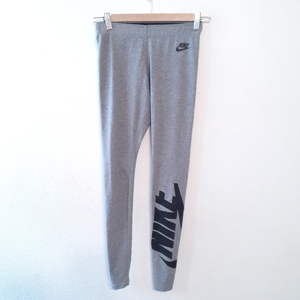 NIKE SZ XS GREY ATHLETIC PANTS